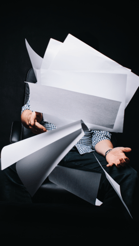 ograniczenie zużycia papieru w biurze może wygenerować znaczne oszczędności